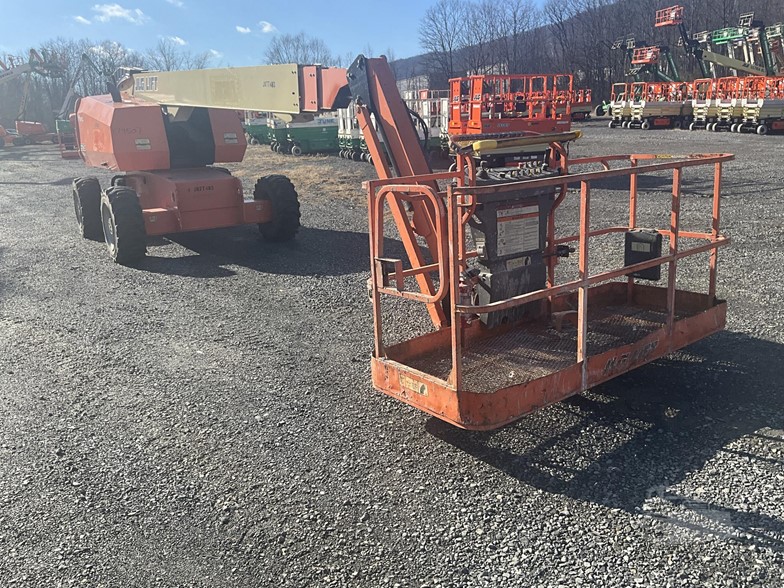 Telescopic Boom Lift - View 3